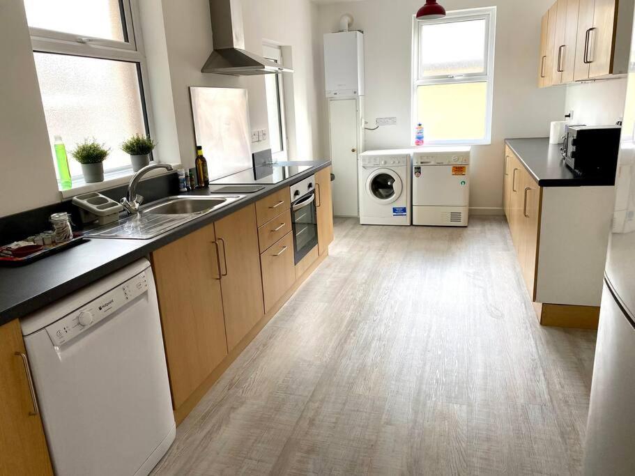Eden Stay 5 Bedroom House Morecambe Zewnętrze zdjęcie